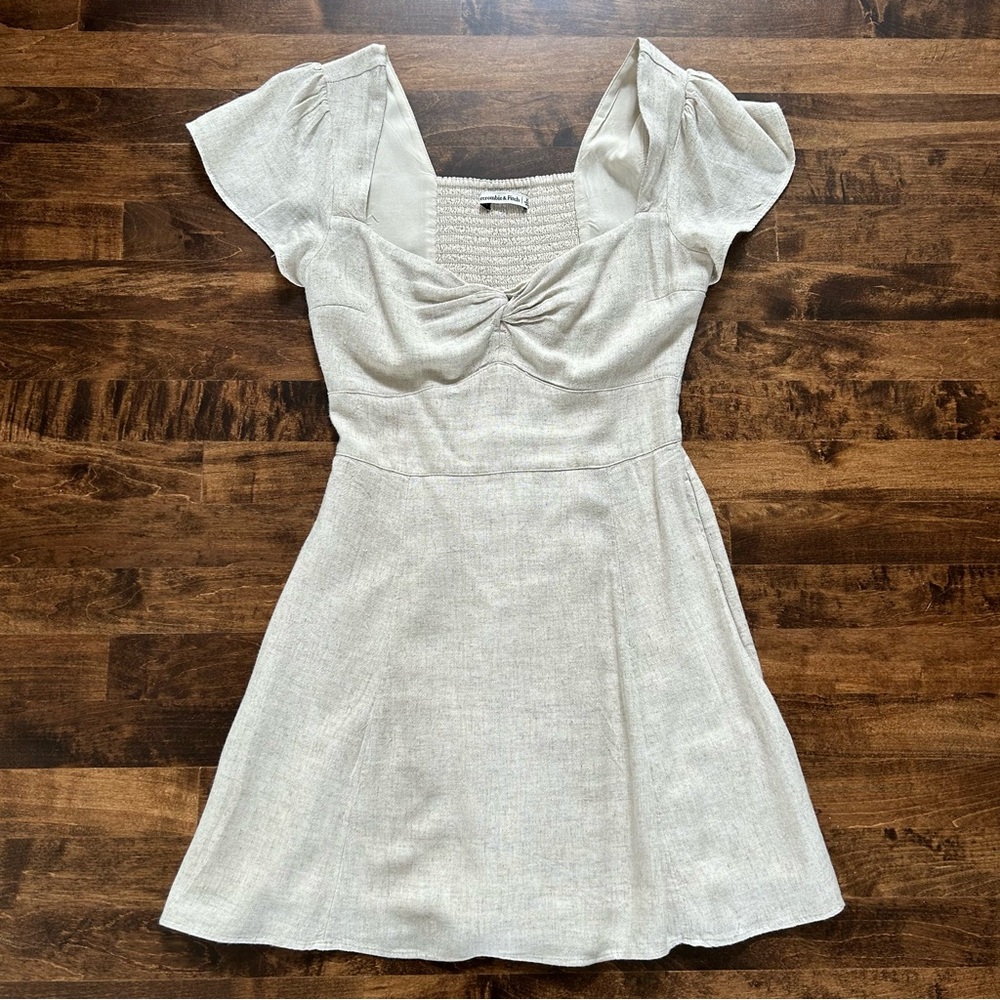 Abercrombie beige dress